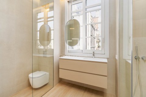 3 bedrooms apartment for sale in Barcelona, Catalonia, Spain № 8509 - photo 28