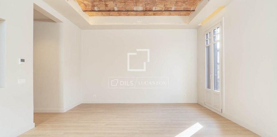 3 bedrooms apartment for sale in Barcelona, Catalonia, Spain № 8509