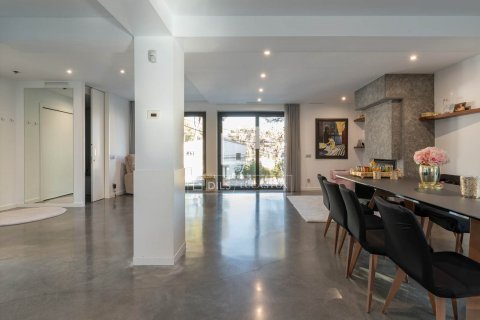 Villa de 5 dormitorios en alquiler en Castelldefels, Barcelona, Cataluña, Spain № 8510 - foto 14
