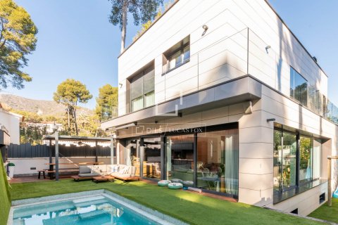 Villa de 5 dormitorios en alquiler en Castelldefels, Barcelona, Cataluña, Spain № 8510