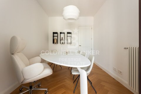 Apartamento de 3 dormitorios en alquiler en Barcelona, Cataluña, Spain № 6124 - foto 24