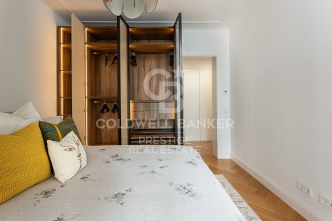 Apartamento de 3 dormitorios en alquiler en Barcelona, Cataluña, Spain № 6124 - foto 21