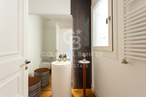 Apartamento de 3 dormitorios en alquiler en Barcelona, Cataluña, Spain № 6124 - foto 20
