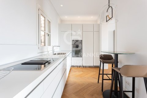 Apartamento de 3 dormitorios en alquiler en Barcelona, Cataluña, Spain № 6124 - foto 9