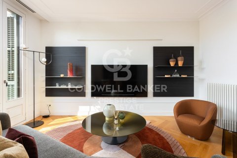 Apartamento de 3 dormitorios en alquiler en Barcelona, Cataluña, Spain № 6124 - foto 3