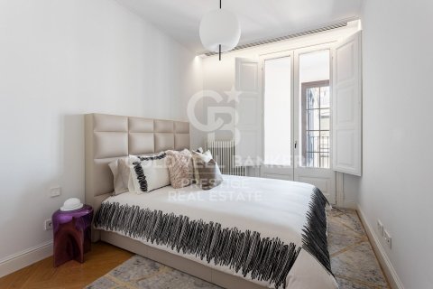 Apartamento de 3 dormitorios en alquiler en Barcelona, Cataluña, Spain № 6124 - foto 16