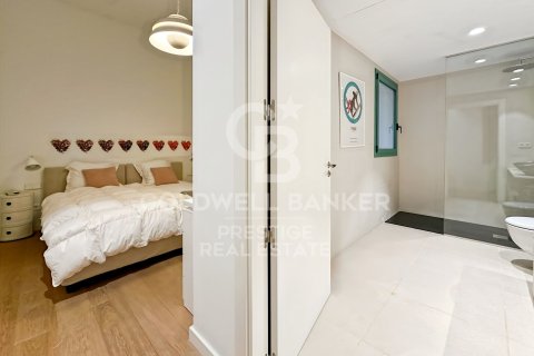Apartamento de 3 dormitorios en venta en Barcelona, Cataluña, Spain № 5489 - foto 11