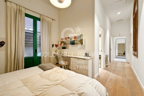 Apartamento de 3 dormitorios en venta en Barcelona, Cataluña, Spain № 5489 - foto 9
