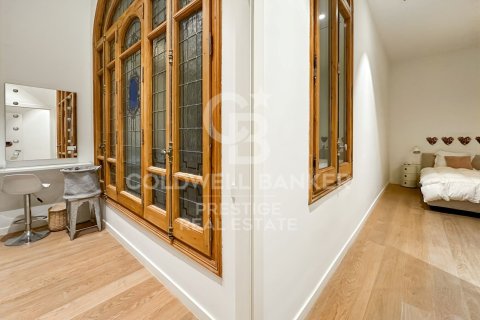 Apartamento de 3 dormitorios en venta en Barcelona, Cataluña, Spain № 5489 - foto 10