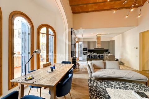 Apartamento de 3 dormitorios en venta en Barcelona, Cataluña, Spain № 5489 - foto 2