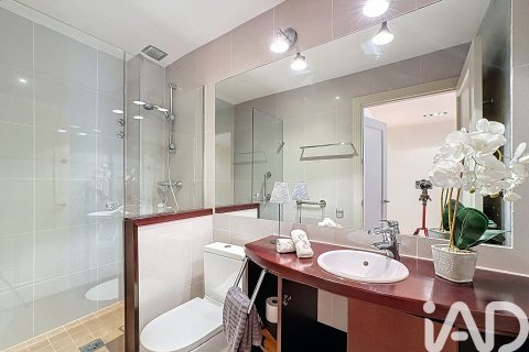 Сasa de 4 dormitorios en alquiler en Alella, Barcelona, Cataluña, Spain № 4627 - foto 14