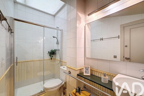 Сasa de 4 dormitorios en alquiler en Alella, Barcelona, Cataluña, Spain № 4627 - foto 18