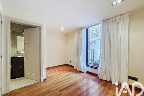 Сasa de 4 dormitorios en alquiler en Alella, Barcelona, Cataluña, Spain № 4627 - foto 13