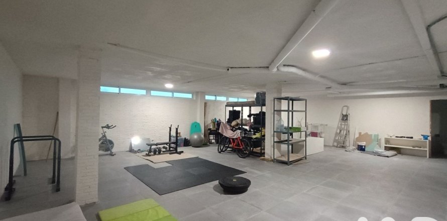 Propiedad comercial de 189 m² en alquiler en Segur de Calafell, Tarragona, Cataluña, Spain № 4625