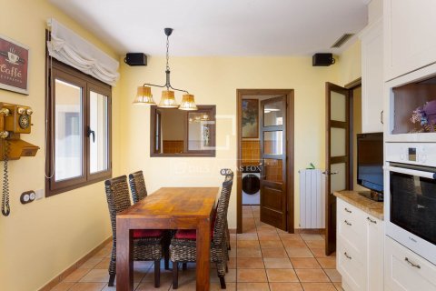 Villa de 6 dormitorios en venta en Argentona, Barcelona, Cataluña, Spain № 8598 - foto 9