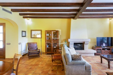 Villa de 6 dormitorios en venta en Argentona, Barcelona, Cataluña, Spain № 8598 - foto 8