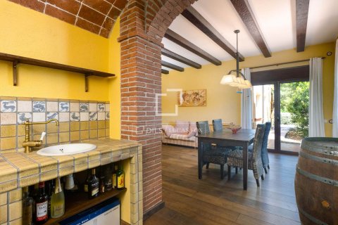 Villa de 6 dormitorios en venta en Argentona, Barcelona, Cataluña, Spain № 8598 - foto 12