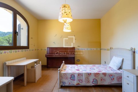 Villa de 6 dormitorios en venta en Argentona, Barcelona, Cataluña, Spain № 8598 - foto 22