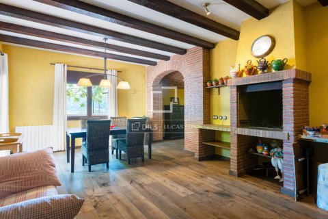 Villa de 6 dormitorios en venta en Argentona, Barcelona, Cataluña, Spain № 8598 - foto 13