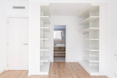 3 bedrooms apartment for sale in Barcelona, Catalonia, Spain № 8596 - photo 9