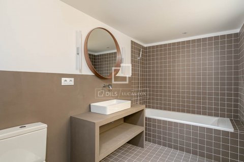3 bedrooms apartment for sale in Barcelona, Catalonia, Spain № 8596 - photo 3