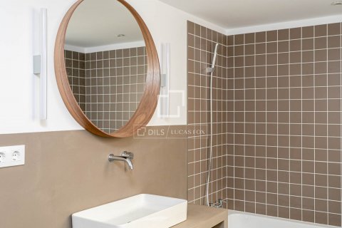 3 bedrooms apartment for sale in Barcelona, Catalonia, Spain № 8596 - photo 24
