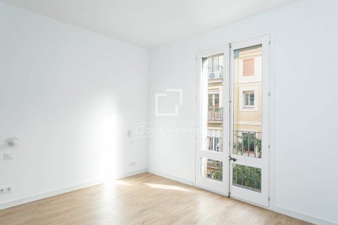 3 bedrooms apartment for sale in Barcelona, Catalonia, Spain № 8596 - photo 2