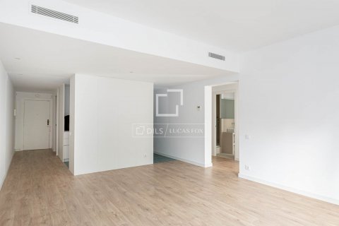 3 bedrooms apartment for sale in Barcelona, Catalonia, Spain № 8596 - photo 15