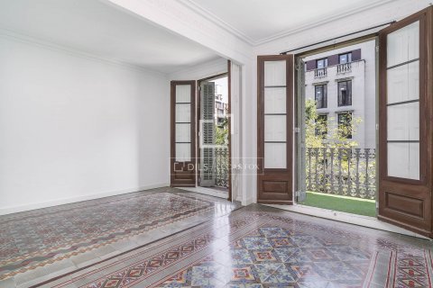 3 bedrooms apartment for sale in Barcelona, Catalonia, Spain № 8599