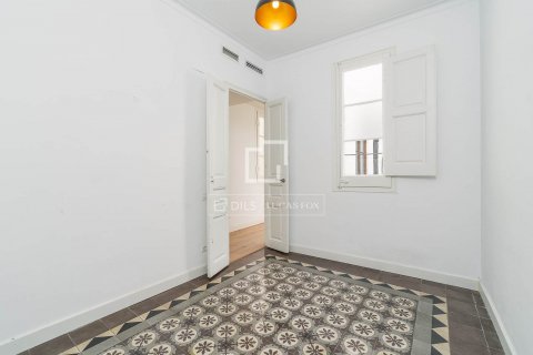 Купить квартиру в Барселона, Испания с 3 спальни, 91м², № 8599 - фото 13