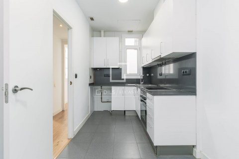 Купить квартиру в Барселона, Испания с 3 спальни, 91м², № 8599 - фото 10