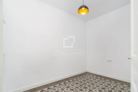 Купить квартиру в Барселона, Испания с 3 спальни, 91м², № 8599 - фото 14