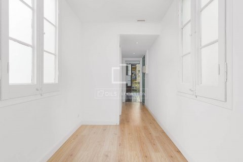 Купить квартиру в Барселона, Испания с 3 спальни, 91м², № 8599 - фото 21