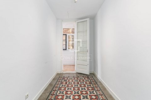 Купить квартиру в Барселона, Испания с 3 спальни, 91м², № 8599 - фото 18