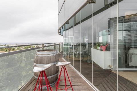 Apartamento de 4 dormitorios en venta en Barcelona, Cataluña, Spain № 8601 - foto 3