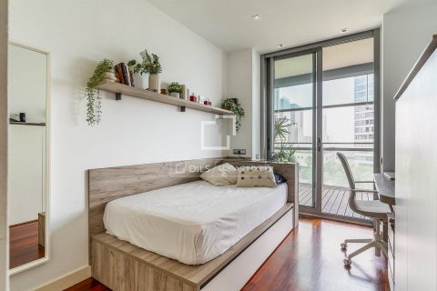 Apartamento de 4 dormitorios en venta en Barcelona, Cataluña, Spain № 8601 - foto 14
