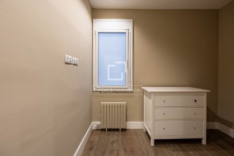 Apartamento de 5 dormitorios en venta en Barcelona, Cataluña, Spain № 8597 - foto 25