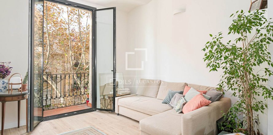 2 bedrooms apartment for sale in Barcelona, Catalonia, Spain № 8595