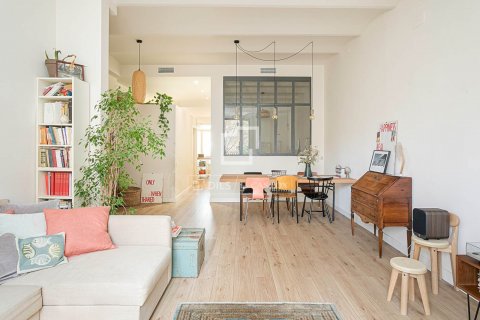 2 bedrooms apartment for sale in Barcelona, Catalonia, Spain № 8595 - photo 11