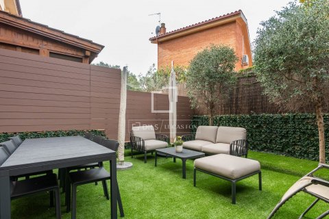 Villa de 5 dormitorios en venta en Sant Cugat del Vallès, Barcelona, Cataluña, Spain № 8600 - foto 26