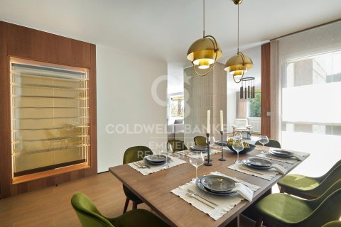 Apartamento de 6 dormitorios en venta en Barcelona, Cataluña, Spain № 5686 - foto 23