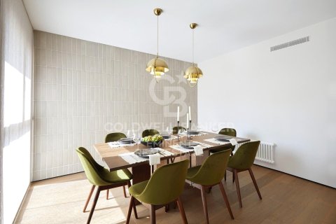 Apartamento de 6 dormitorios en venta en Barcelona, Cataluña, Spain № 5686 - foto 21