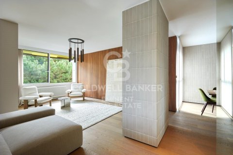 Apartamento de 6 dormitorios en venta en Barcelona, Cataluña, Spain № 5686 - foto 17