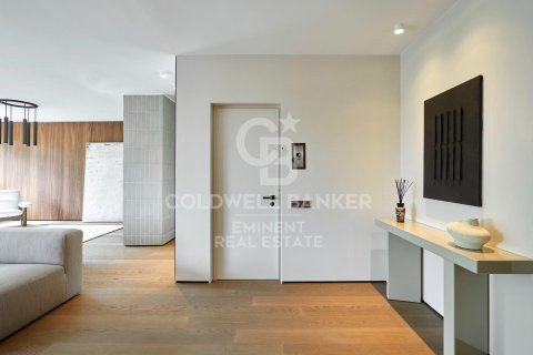 Apartamento de 6 dormitorios en venta en Barcelona, Cataluña, Spain № 5686 - foto 15