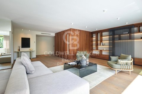 Apartamento de 6 dormitorios en venta en Barcelona, Cataluña, Spain № 5686 - foto 12