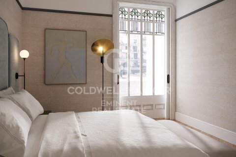 Apartamento de 4 dormitorios en venta en Barcelona, Cataluña, Spain № 5687 - foto 12