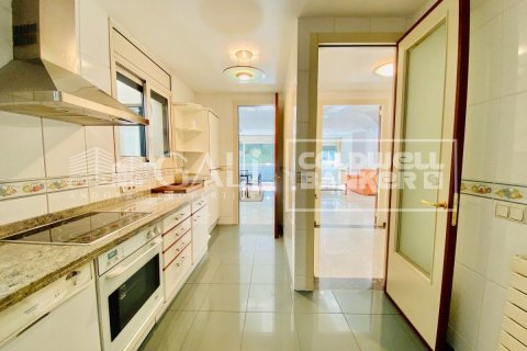 Ático de 4 dormitorios en alquiler en Principado De Andorra (Ninguna Poblacion Tiene C.P.), Lérida, Cataluña, Spain № 7680 - foto 28