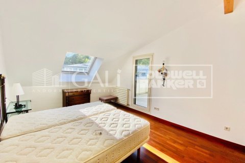 Ático de 4 dormitorios en alquiler en Principado De Andorra (Ninguna Poblacion Tiene C.P.), Lérida, Cataluña, Spain № 7680 - foto 18