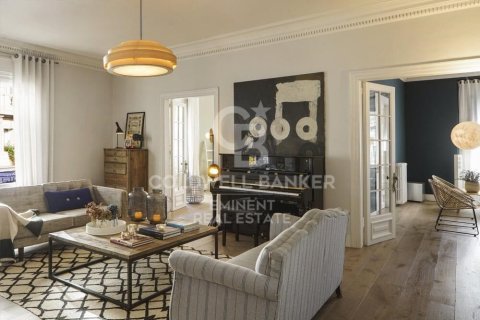 Снять в аренду квартиру в Барселона, Испания с 7 спален, 400м², № 7682 - фото 21