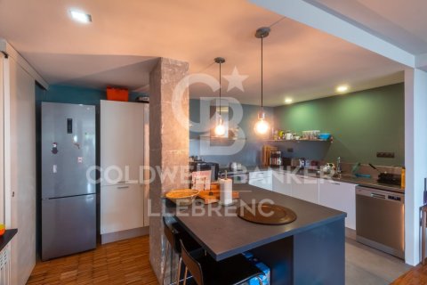 Apartamento de 2 dormitorios en venta en Barcelona, Cataluña, Spain № 7677 - foto 17